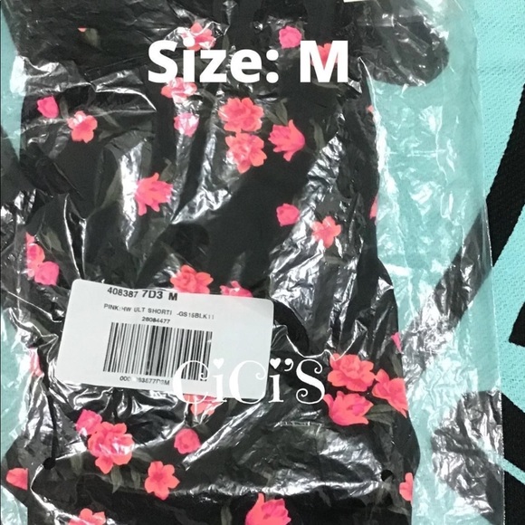 NWT VS PINK Floral Marathon Bike Short M RARE - Picture 2 of 9